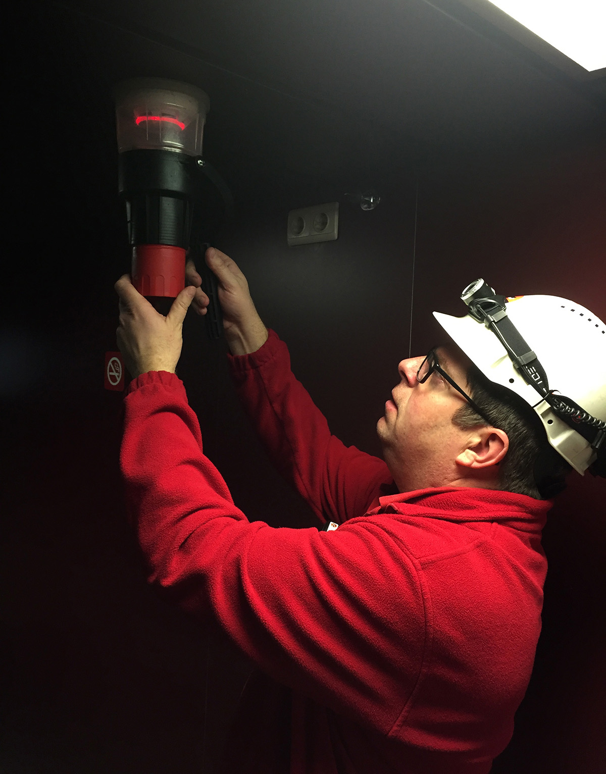 Service branddetectie aan boord eltek fire